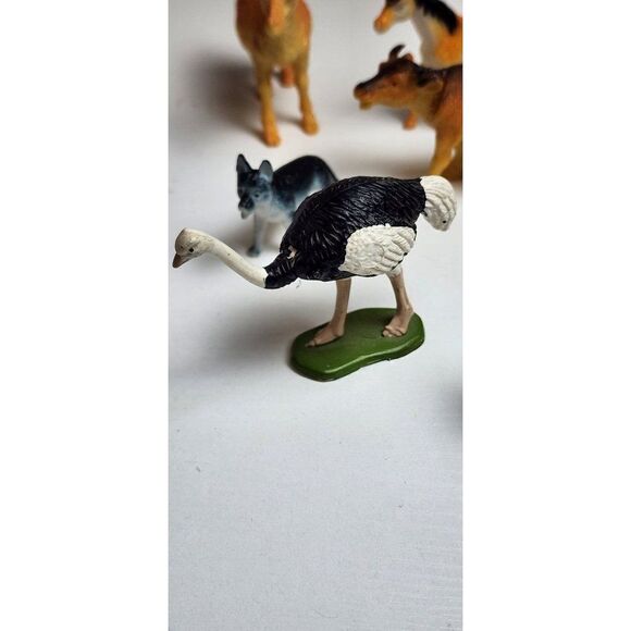 Set of 9 Plastic Farm Animals, Replacement pieces - Picture 6 of 8